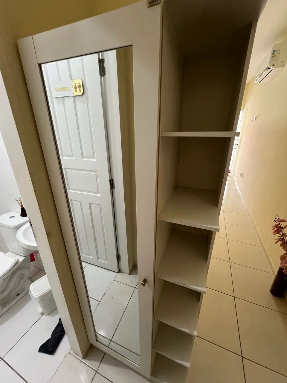 Armário multiuso 