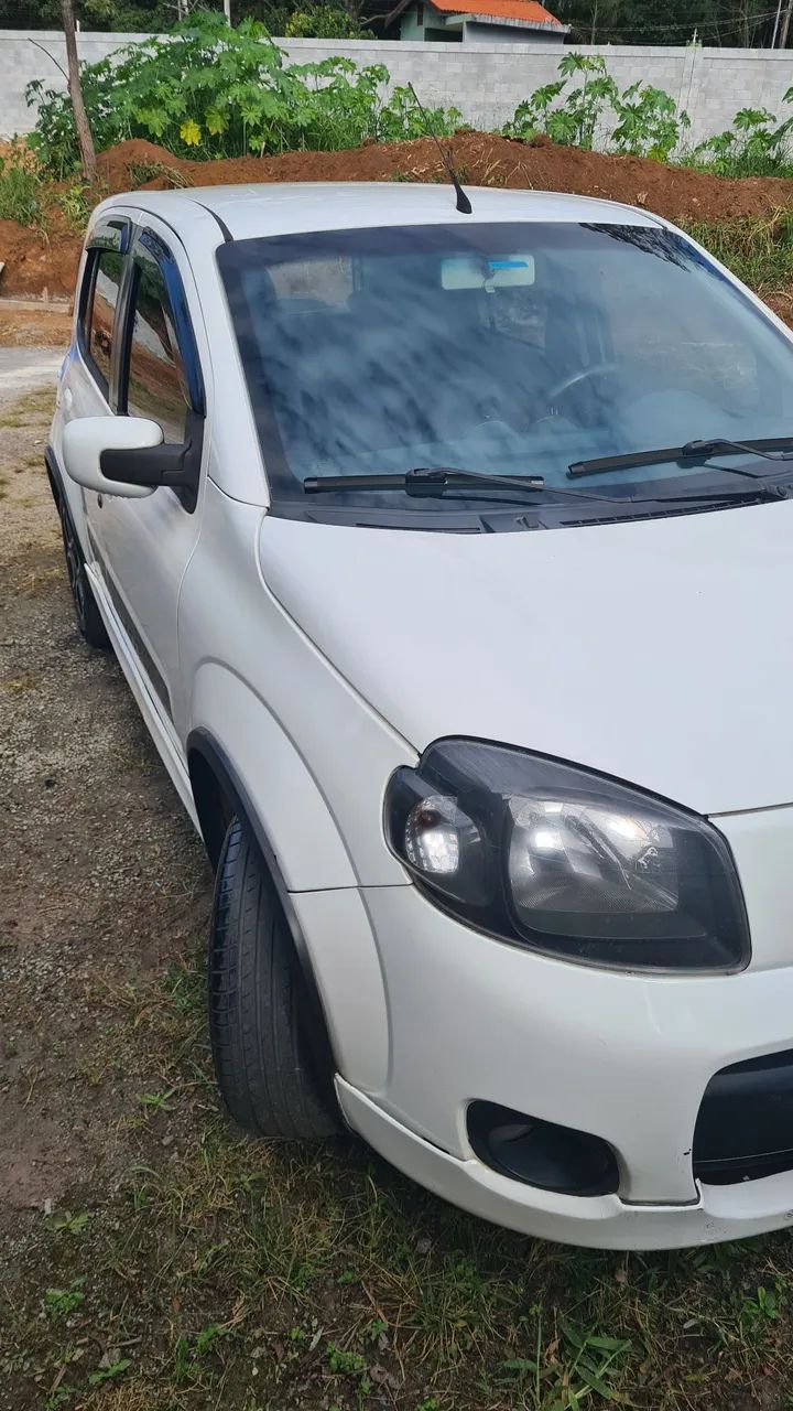Fiat Uno Sporting 1.4 EVO Fire Flex 8V 4P 2014 - Foto 3