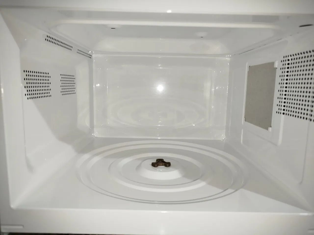 Microondas Philco Espelhado 28L 127v IMPECÁVEL, com pouco tempo de uso, sem observações. - Foto 5