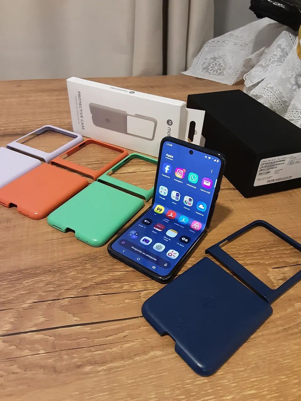 Motorola Razr 60 256GB - impecável - Foto 2