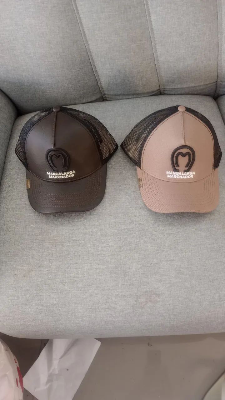 Lindos bonés de marca : sela de ouro .
