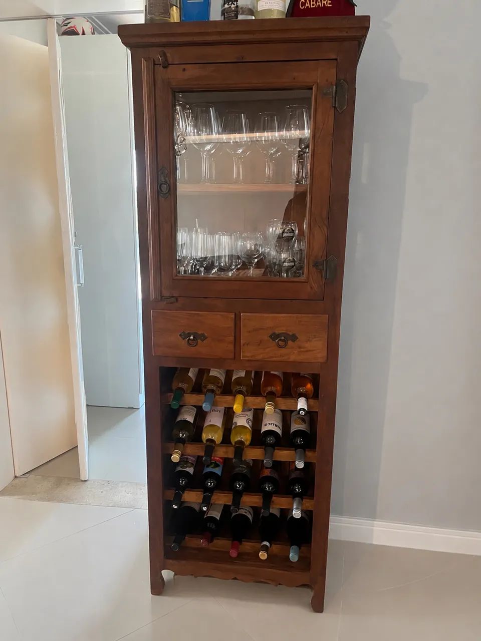 Cristaleira madeira maciça