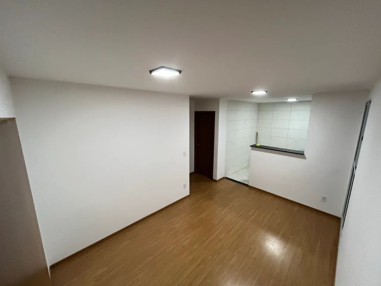 Apartamento semi-mobiliado