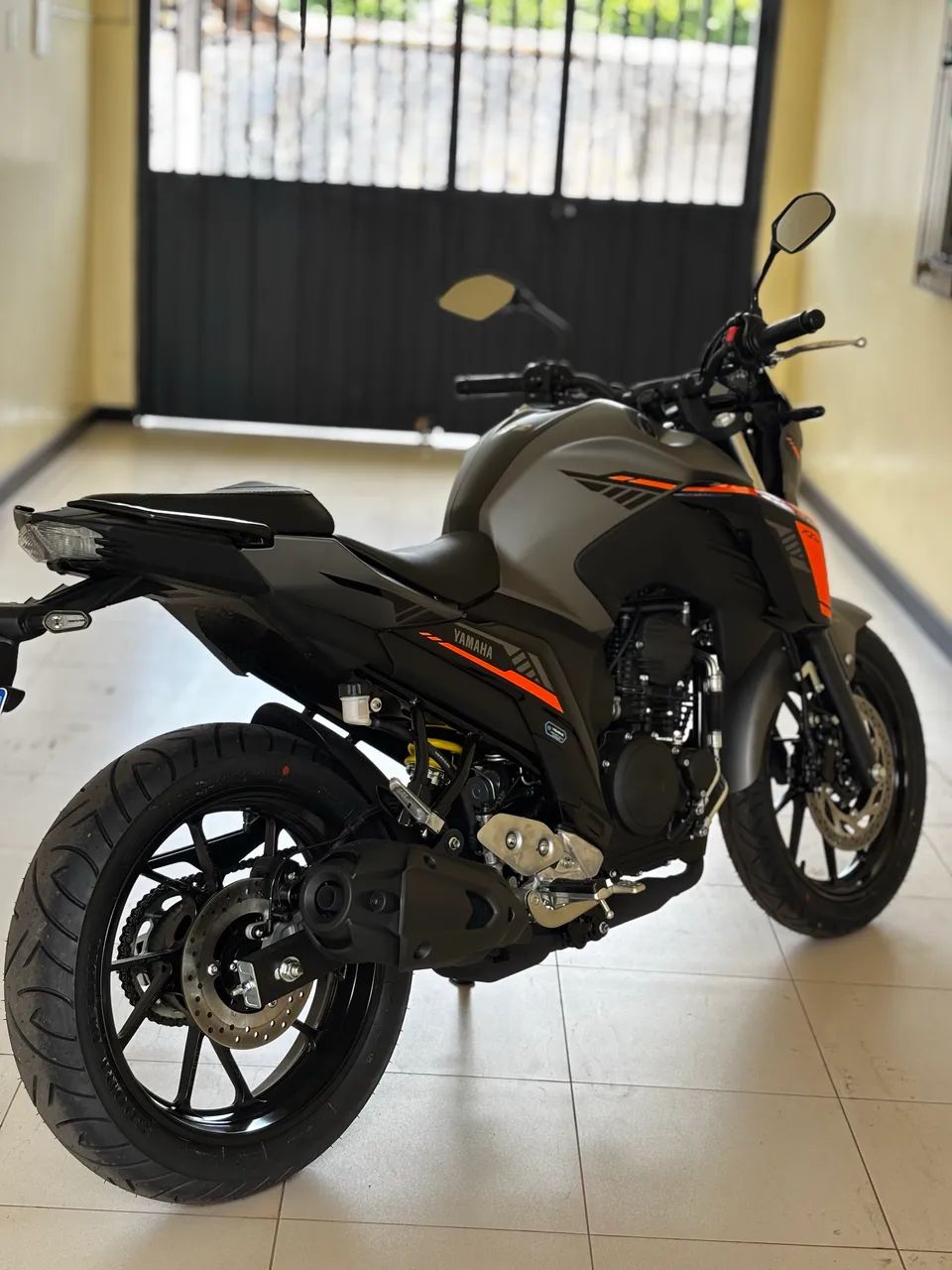 FZ25 25/25 - Foto 2