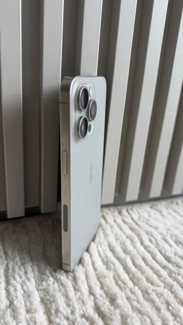 iPhone 15 Pro Max  - Foto 2