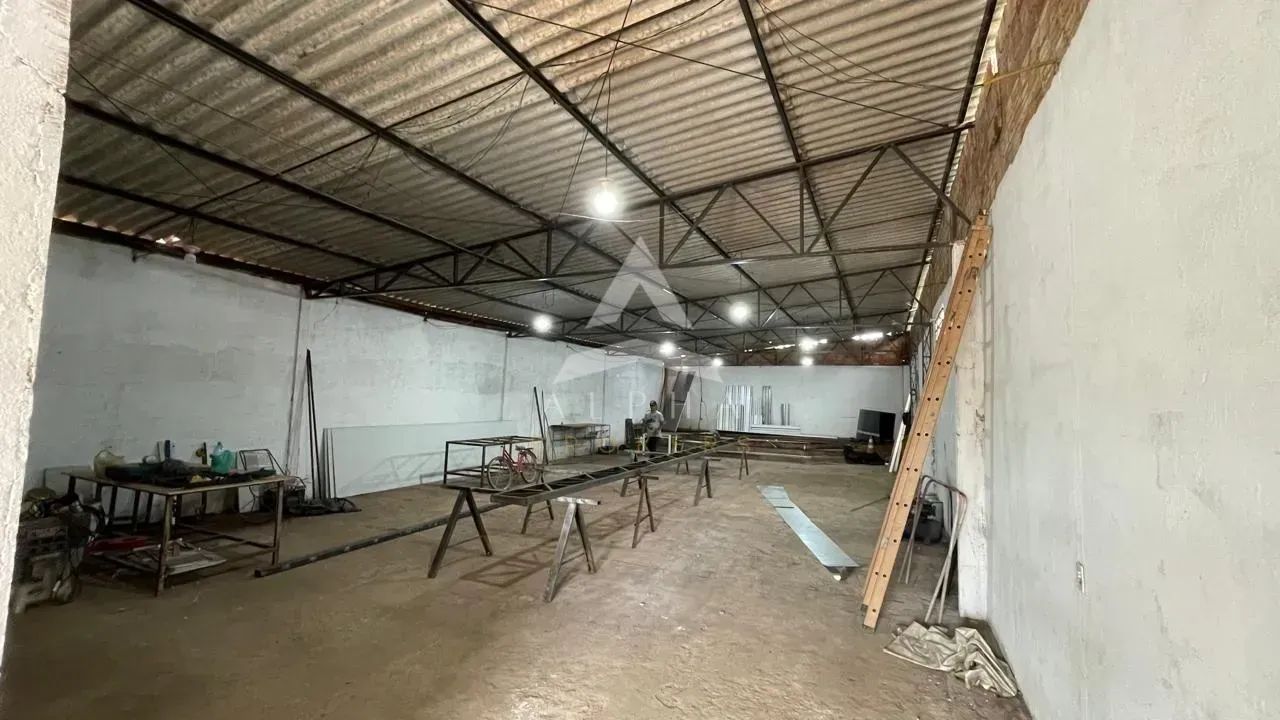 Galpão com 270m² - À Venda - Foto 5