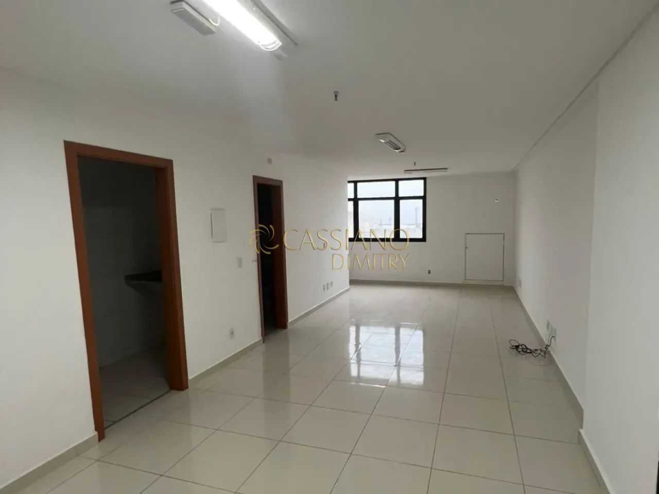 Sala comercial à venda de 46m² | Edifício Osvaldo Cruz - Centro | São José dos Campos |