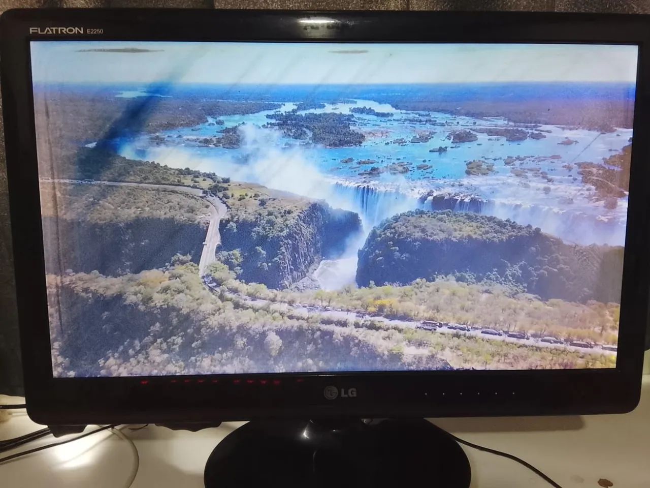 Vendo monitor LG de 22 polegadas 