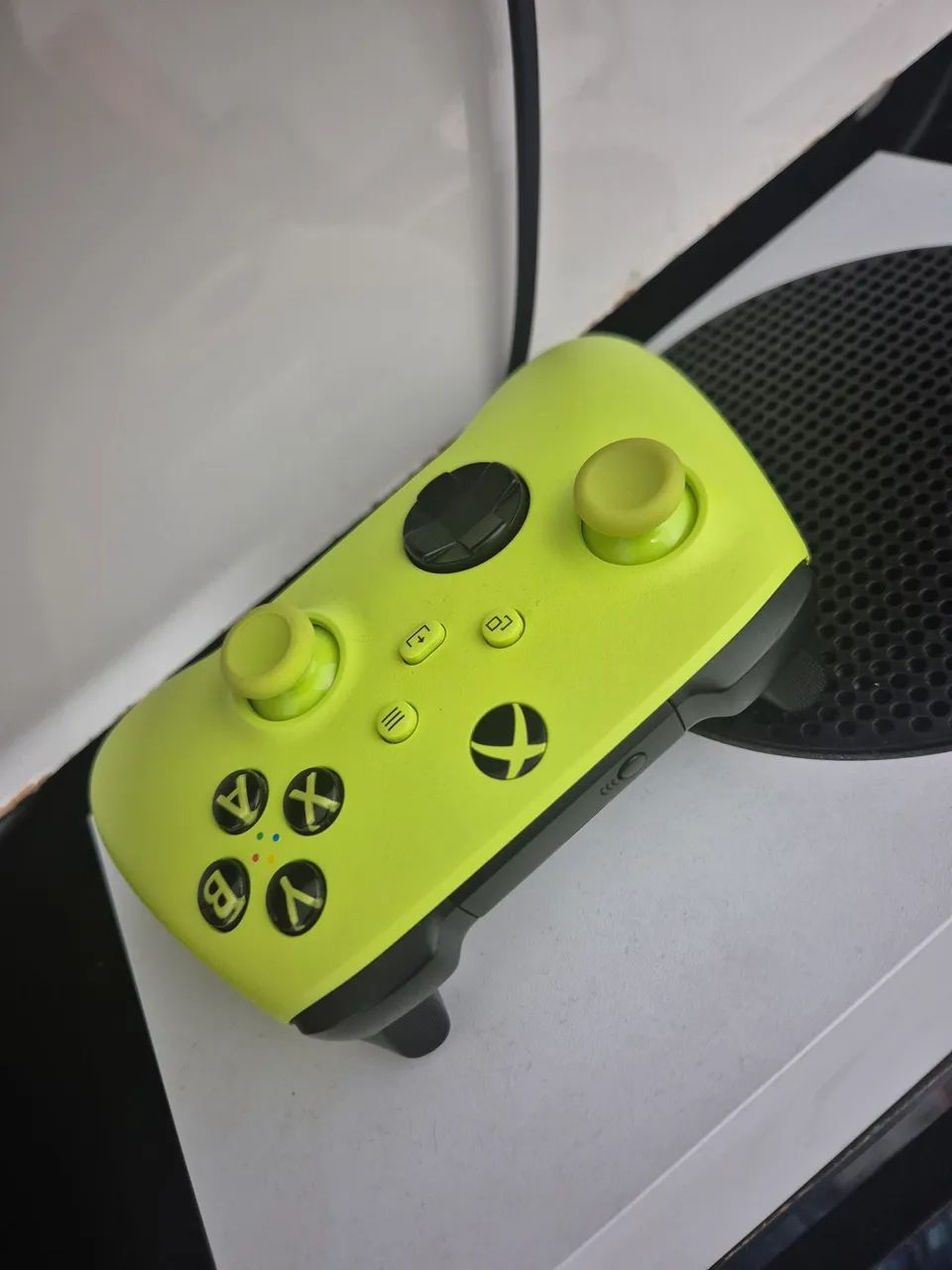 Controle XBox series s (Electric Volt) - Foto 3