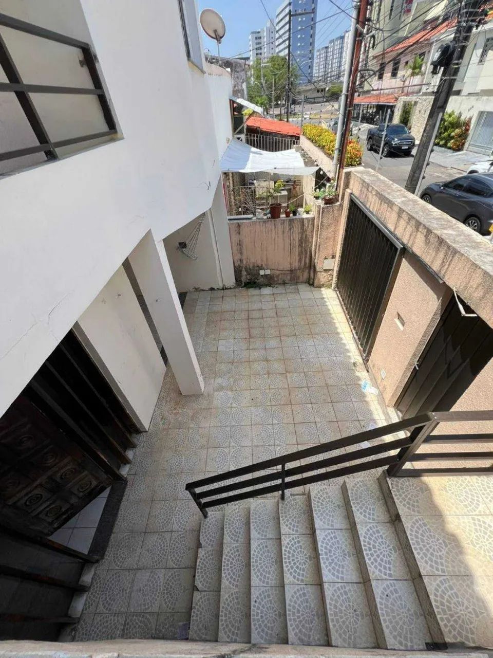 CASA EM RUA PÚBLICA - 13 DE JULHO [2543] - Foto 2