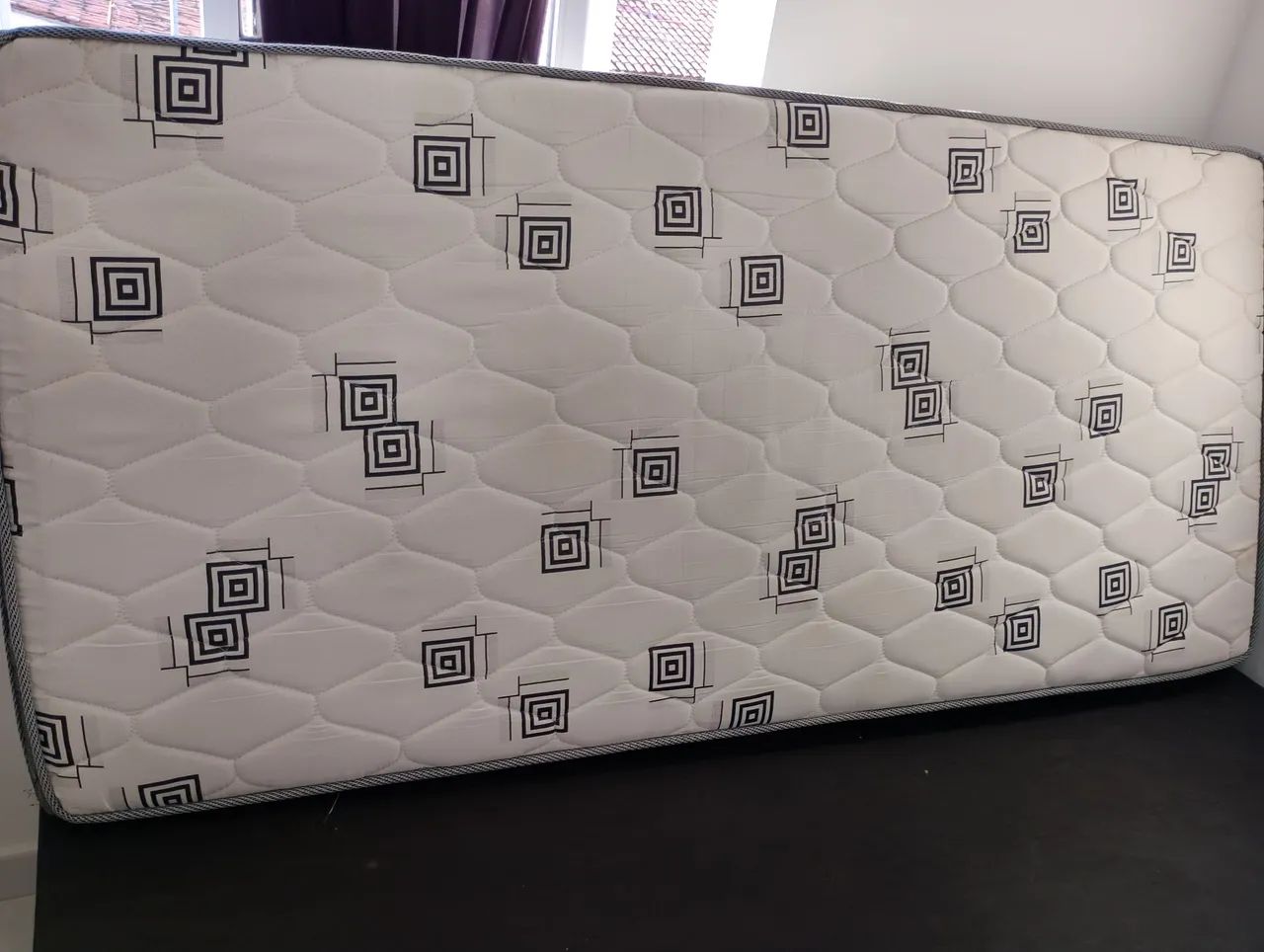 Cama e base estado de novo bem conservado - Foto 4
