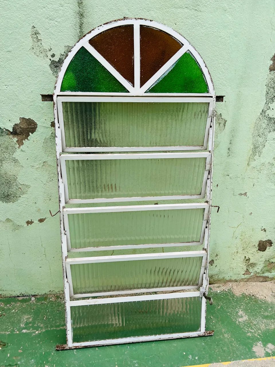 Janela de vidro 64985879367170122