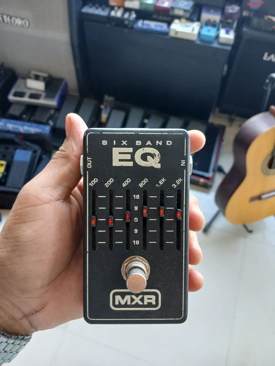 PEDAIS DE GUITARRA MXR E BOSS