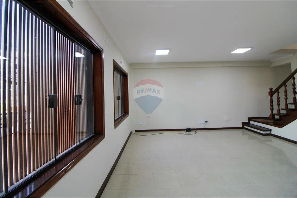 Imóvel para locação contendo 06 salas comerciais com 300m² de área útil. - Foto 2