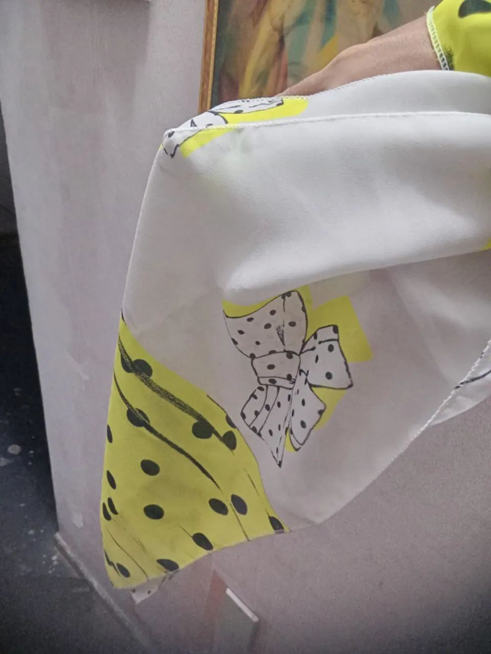 Lenço Echarpe Cachecol em seda com design de laço de borboleta