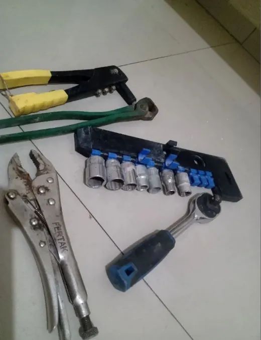 Kit ferramentas <br>Catraca <br>Alicate pressão <br>Alicate arrebite <br>Turques  - Foto 2