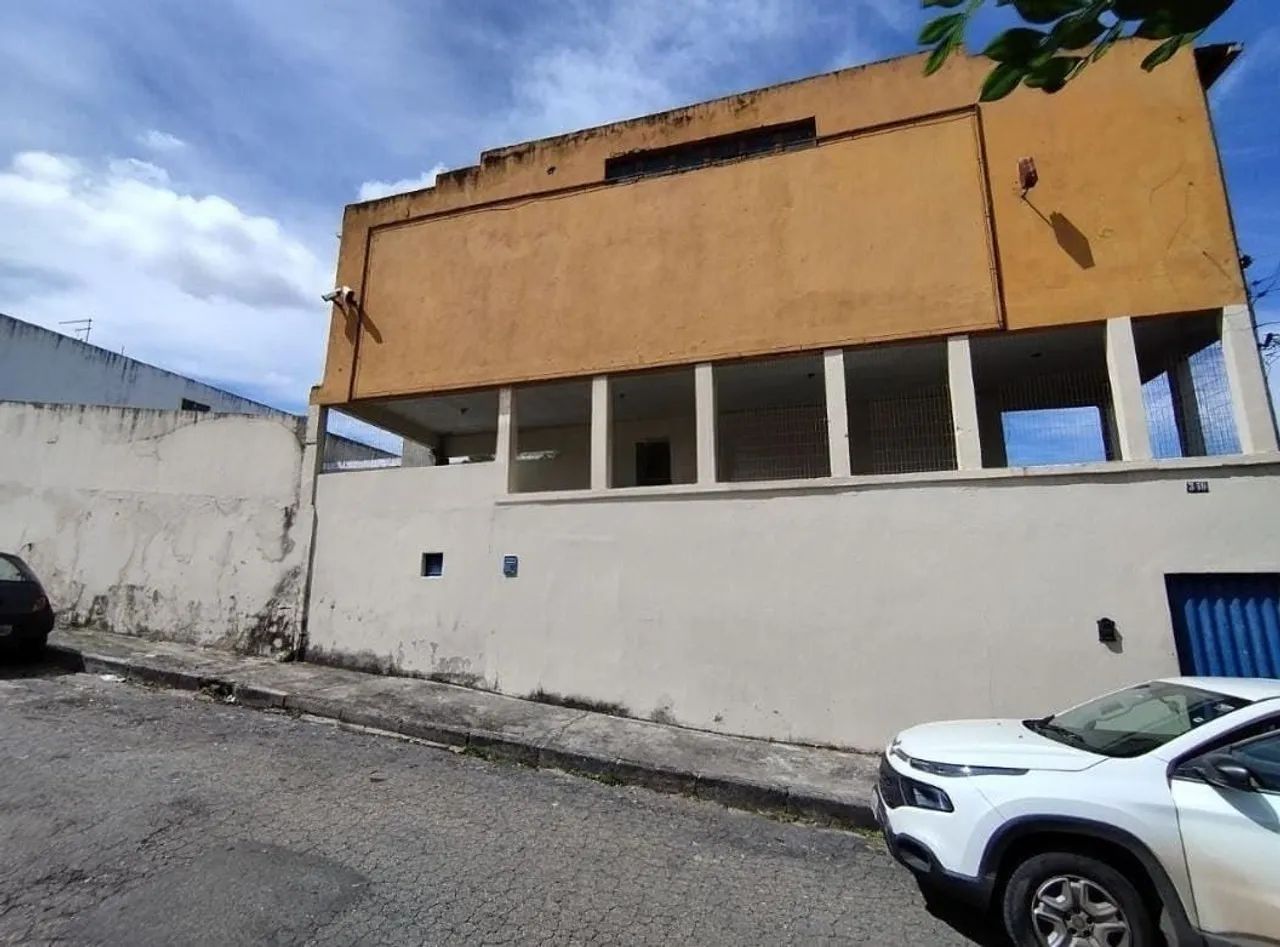 Prédio Comercial Novo Glória .......