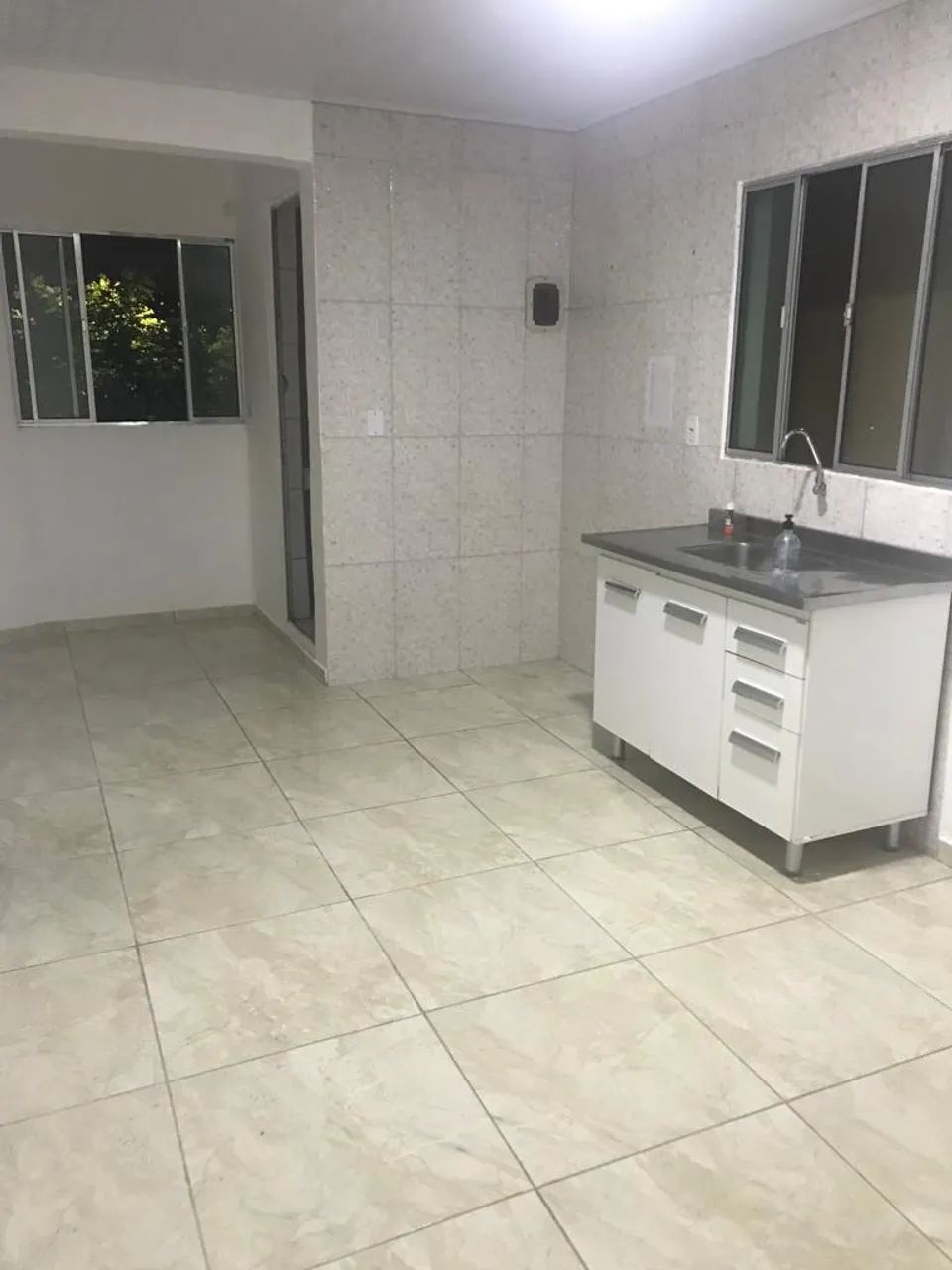 Aluga se casa 3 cômodos  - Foto 3