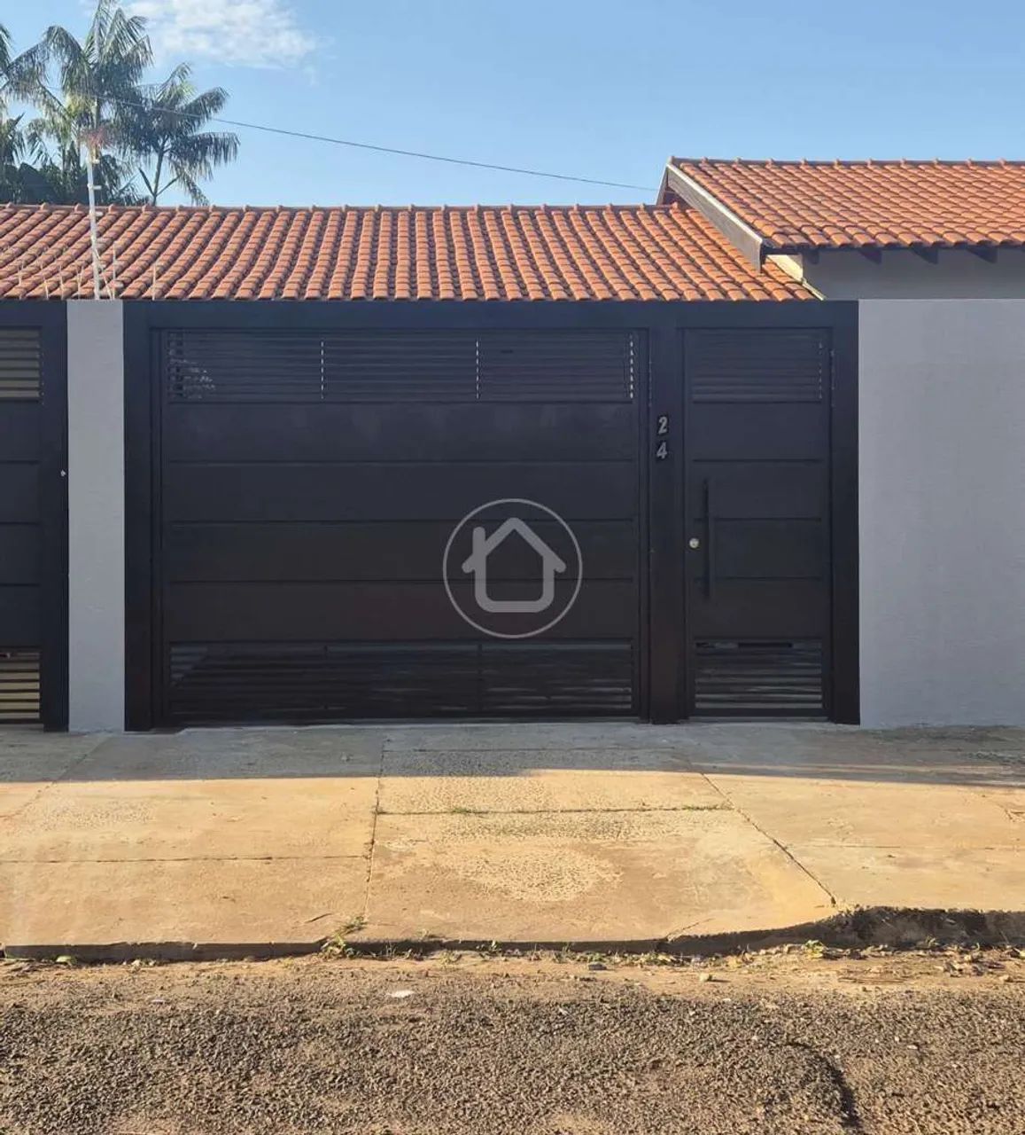 CASA COM 2 DORMITORIOS NO JD IMA