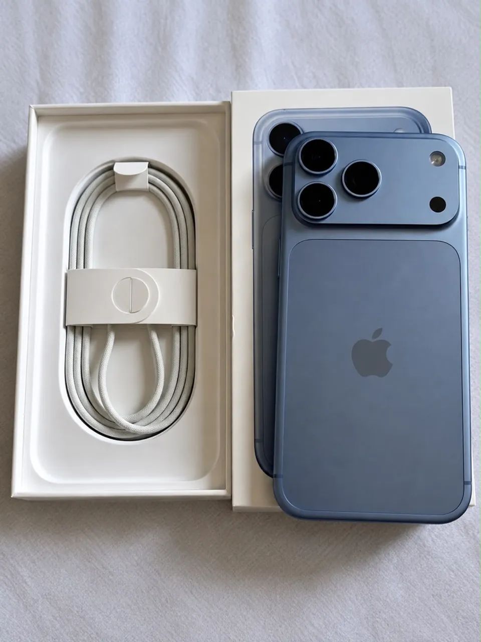 iPhone 18 Pro Max 512 Gb, azul, com apenas 10 dias de uso. - Foto 2
