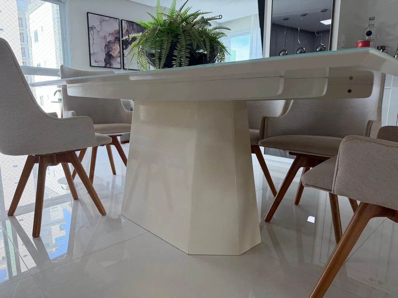 Mesa de Jantar com 8 cadeiras - Foto 5