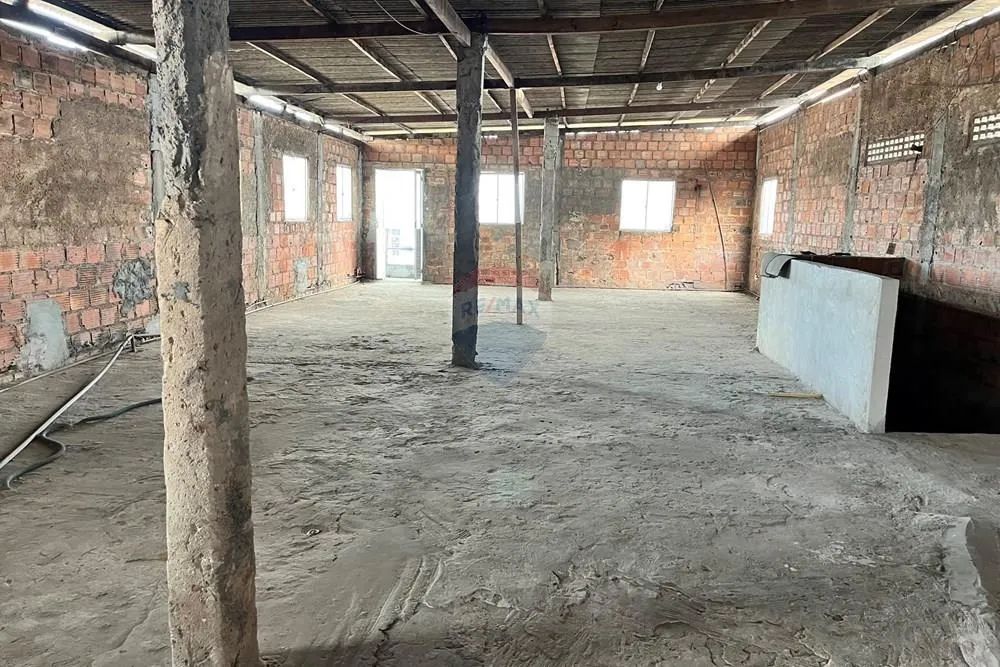 Aluga-se Galpão Comercial Acessível em IAPI Salvador! - Foto 2