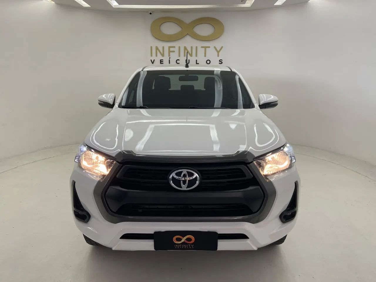 Toyota Hilux CD 4X4 2.8 DIESEL MEC. 2022