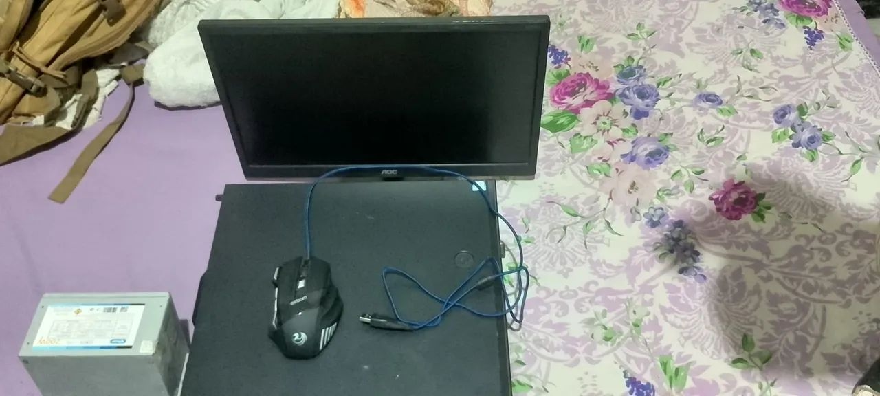 Computador semi-novo 