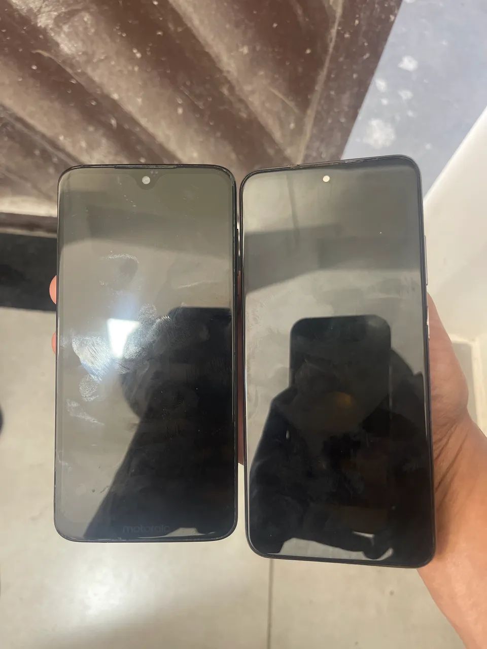 Vendo esses dois celulares, que só precisa trocar a tela  - Foto 2