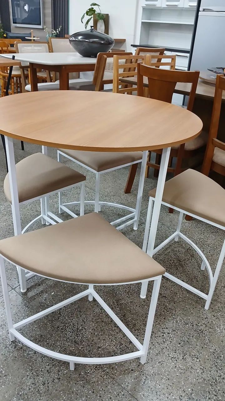 Conjunto Mesa + 4 bancos - Foto 3