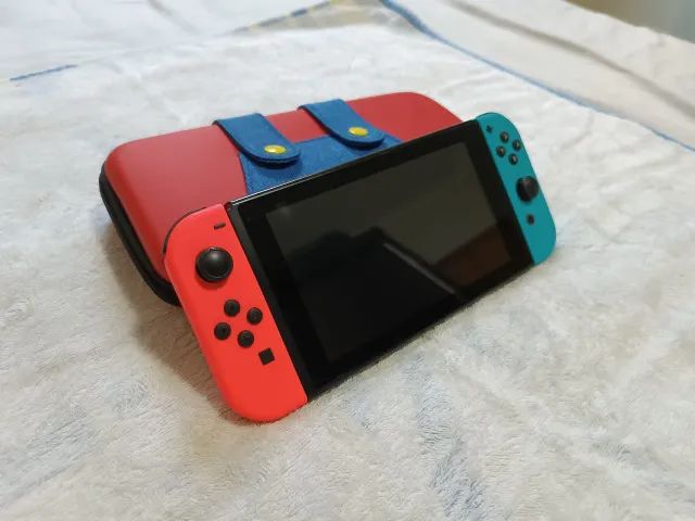 Nintendo Switch V1 Seminovo + Case Temática Mario