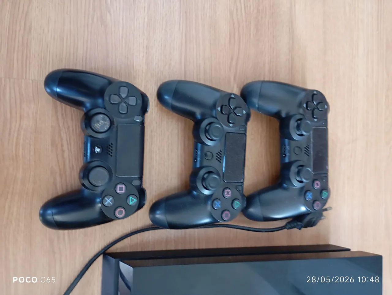 Vendo ps4 com 3 controles e jogos  - Foto 2