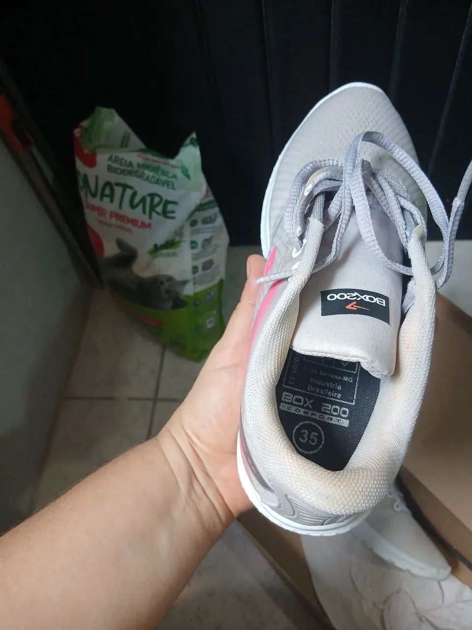 Tênis tamanho 35 cinza  - Foto 3
