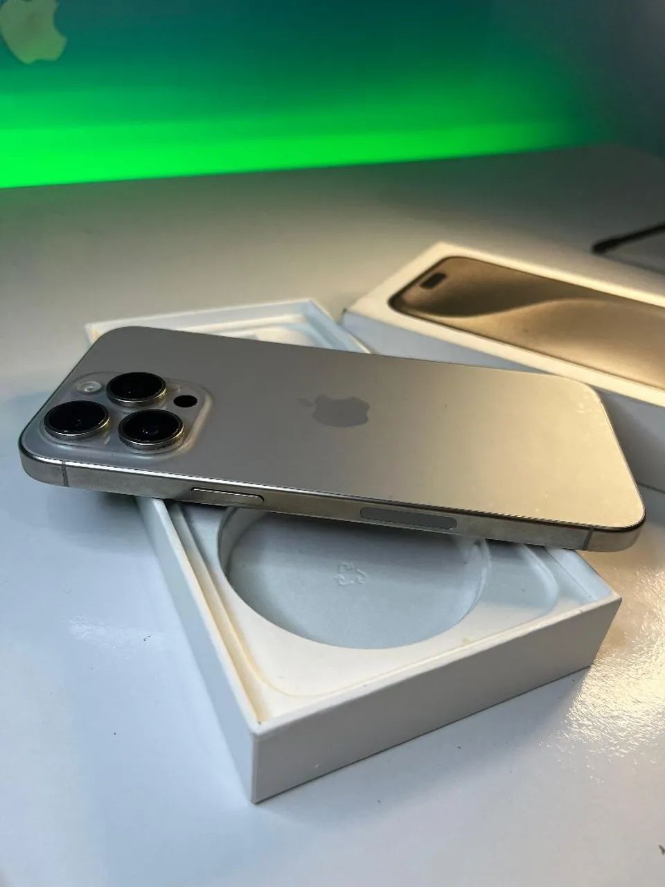 IPHONE 15 PRO MAX 1TB TODO ORIGINAL - Celulares e Smartphones