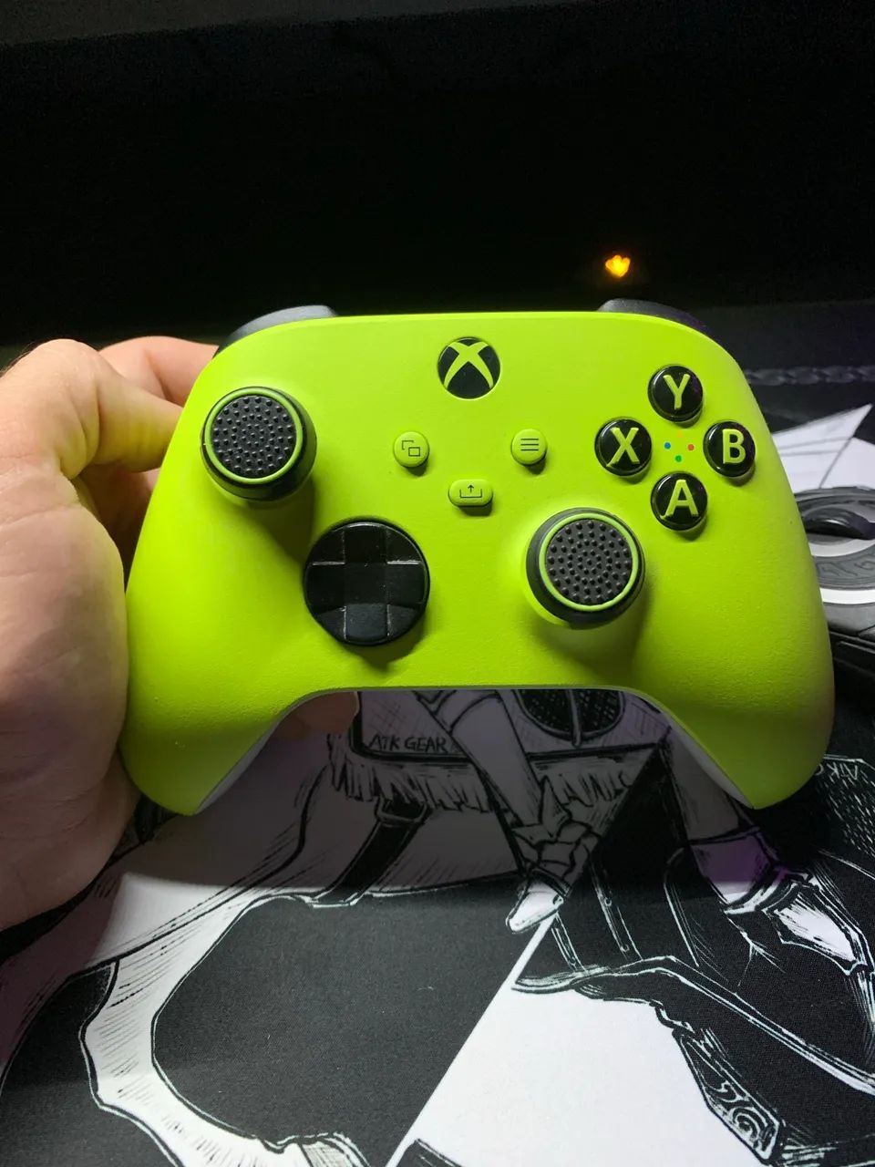 Controle Xbox Series Eletric Volt + Case de Transporte  - Foto 3