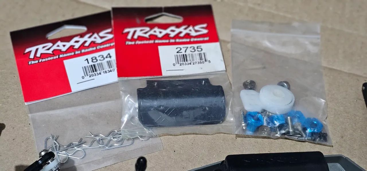 Traxxas Rustler 4x2 - Chassi  - Foto 4