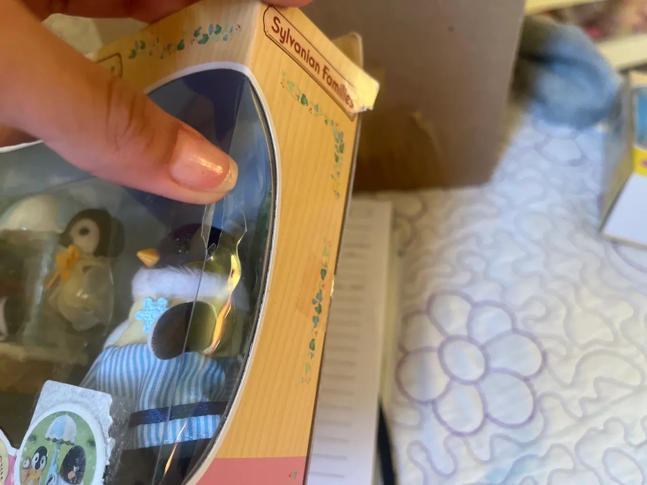 sylvanian families - Familia dos pinguins com caixa - Foto 3