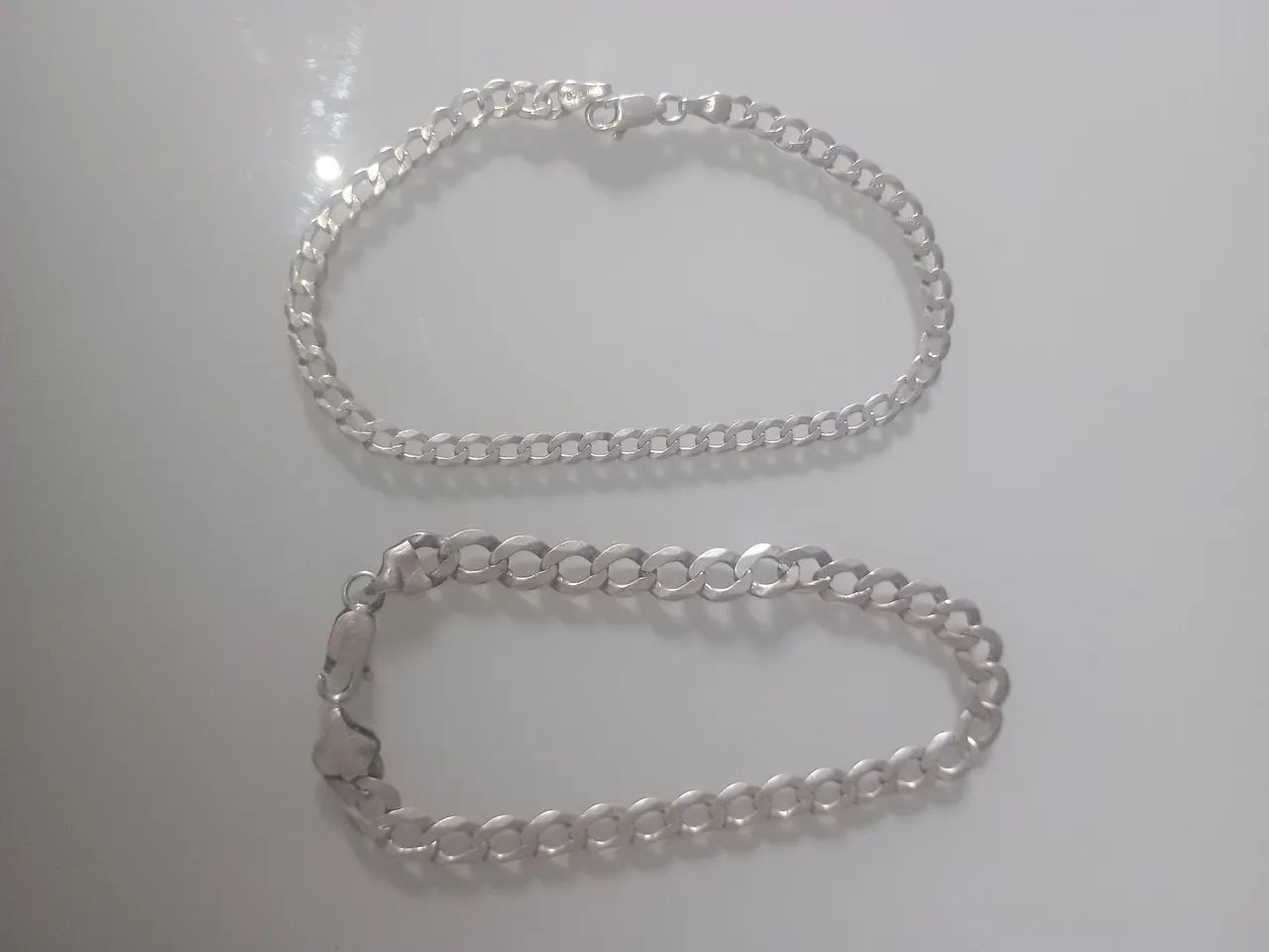 Pra vender essas duas pulseiras de prata escama 