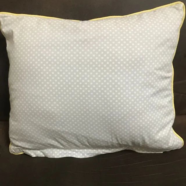 Almofada Branca E Cinza Com Elefantes Bordados - Foto 4