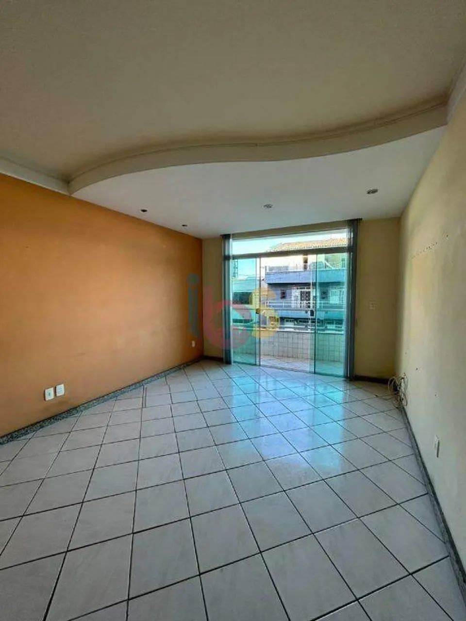 Vendo Apartamento no Bairro Castália