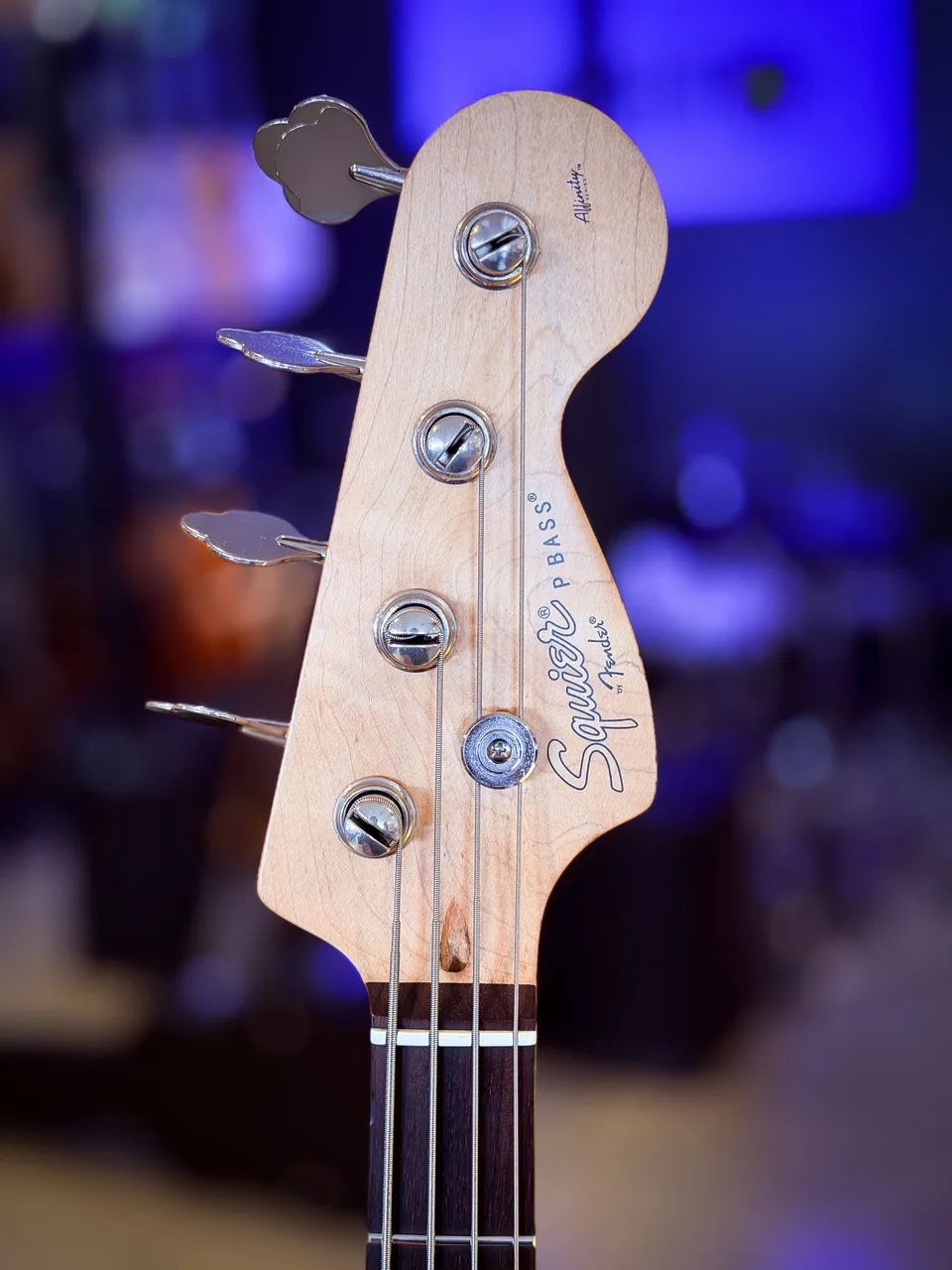 Baixo Squier turbinado  - Foto 2