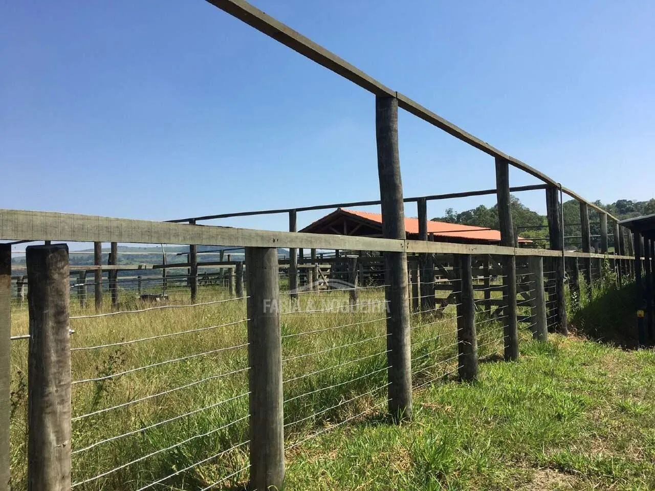 Sítio à venda, 8 quartos, 12 vagas, Itapé - Corumbataí/SP