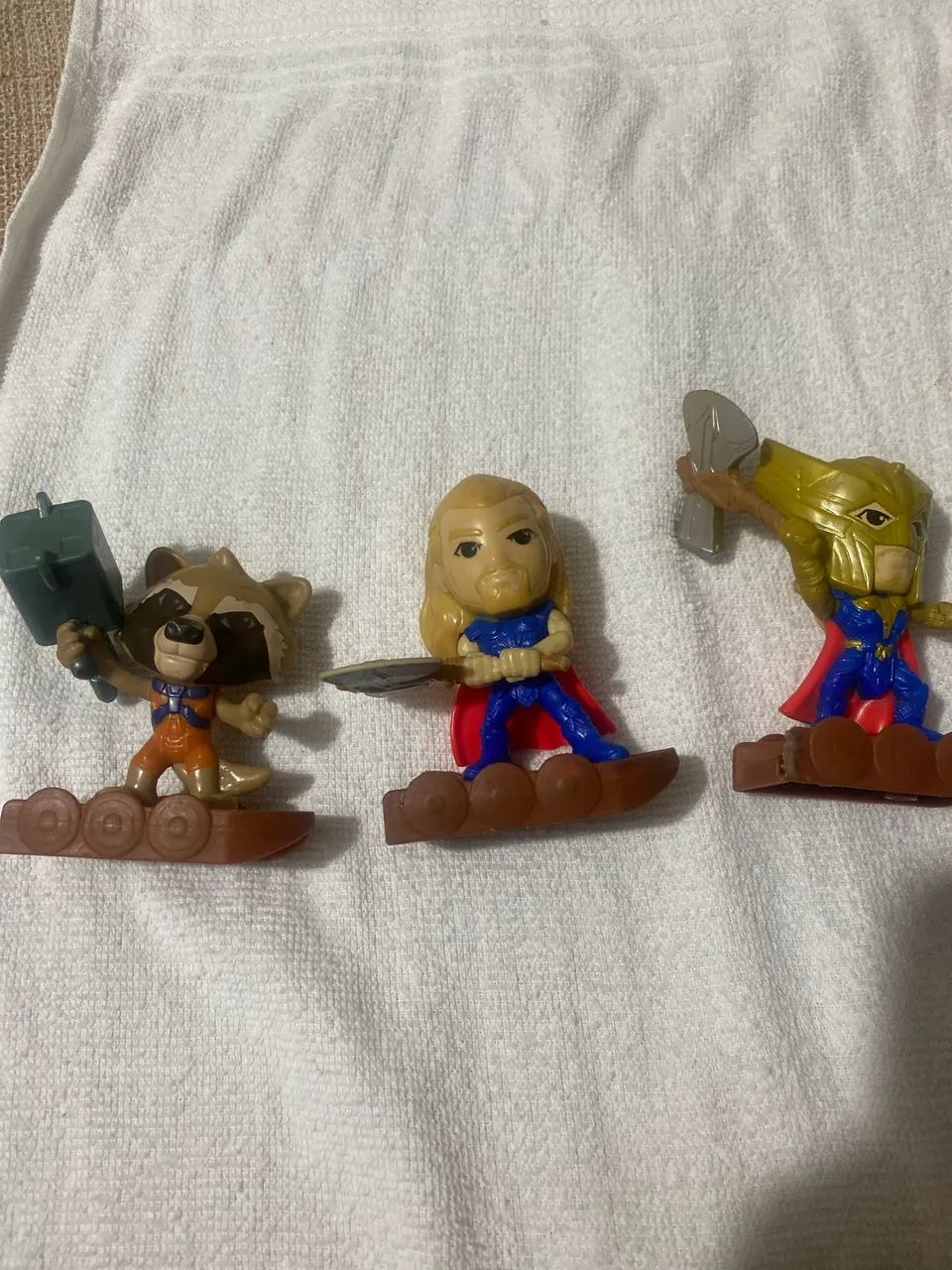 Bonecos Marvel MC Donalds Thor Amor e Trovão Leia: