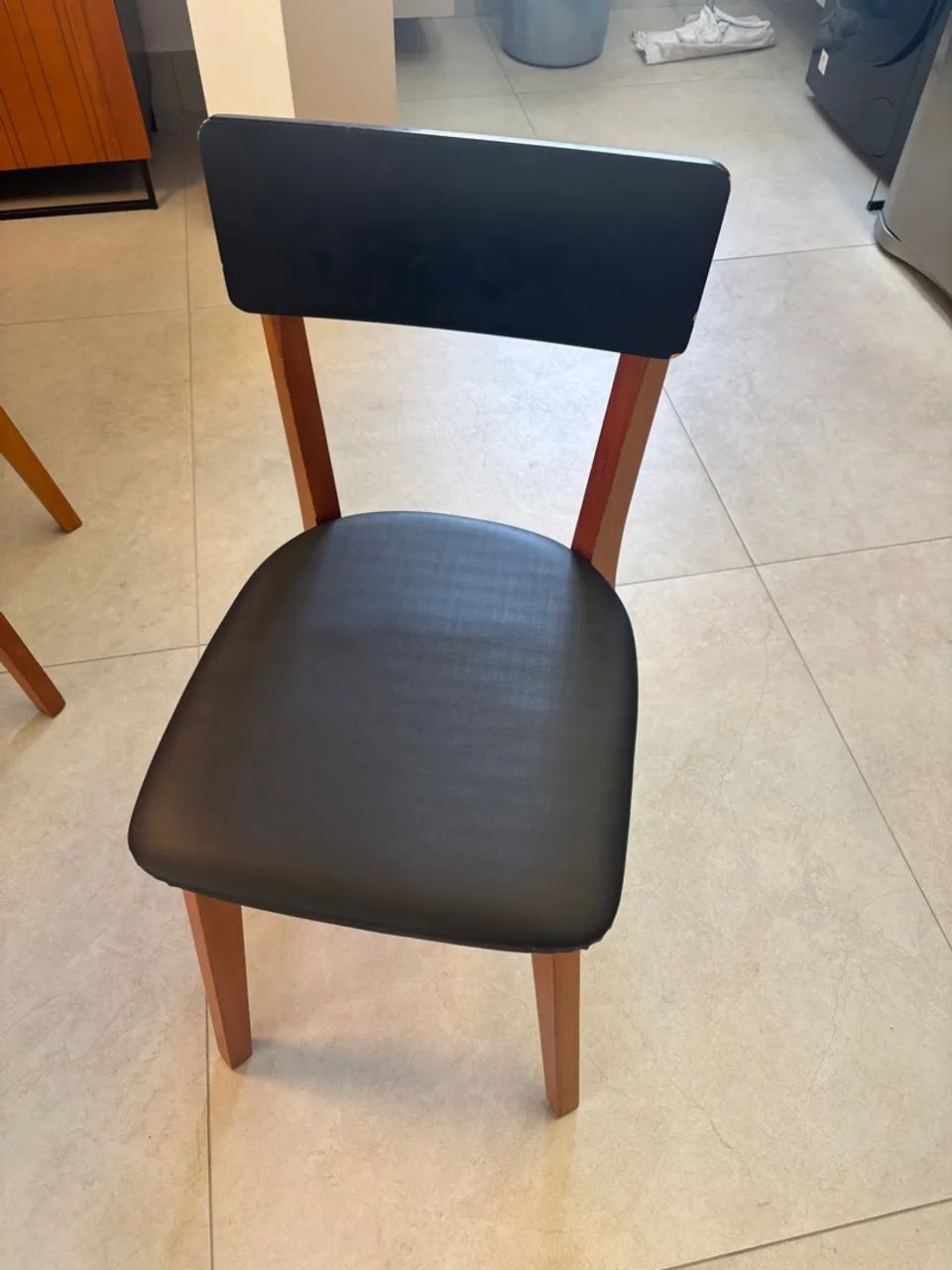 Conjunto mesa e 4 cadeiras  - Foto 2