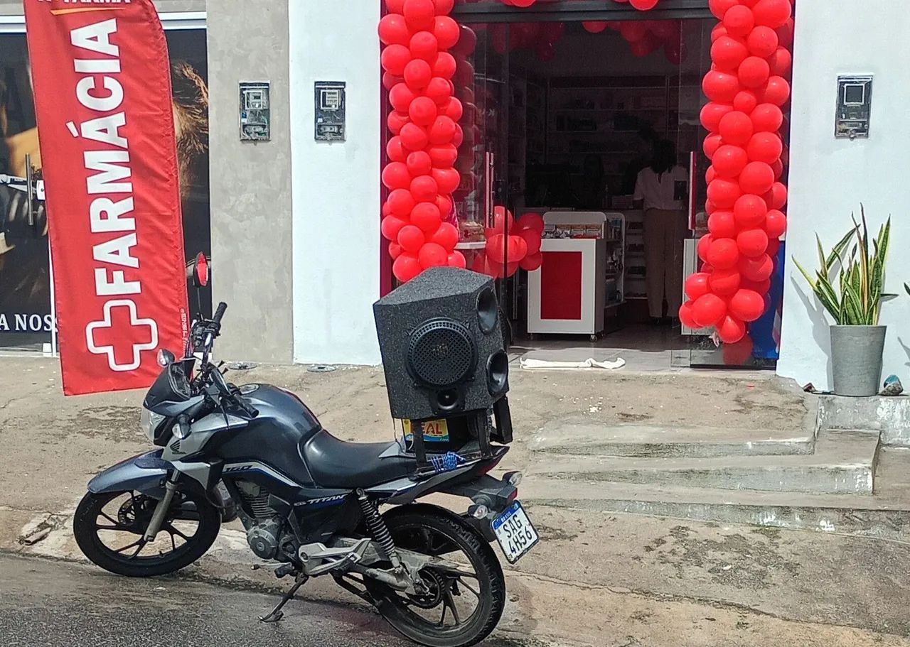 Moto som divulgação propaganda de rua
