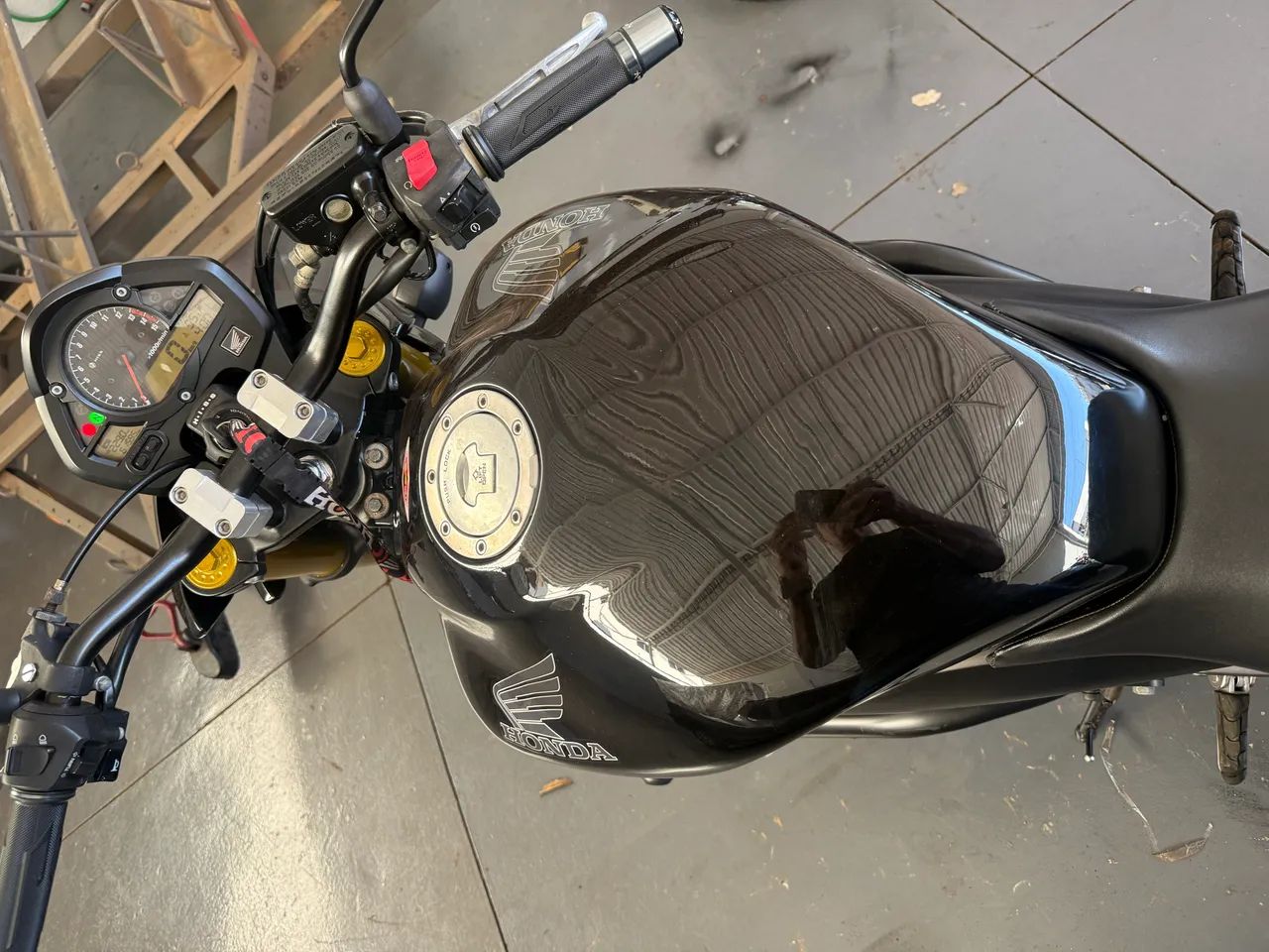Hornet bem nova ref ao ano - Foto 4