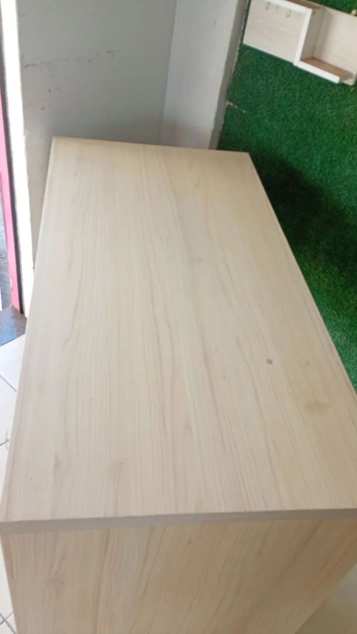 Mesa para estudos,toda em MDF. - Foto 2