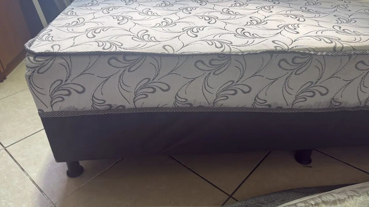 Vendo cama box acoplada casal  - Foto 3