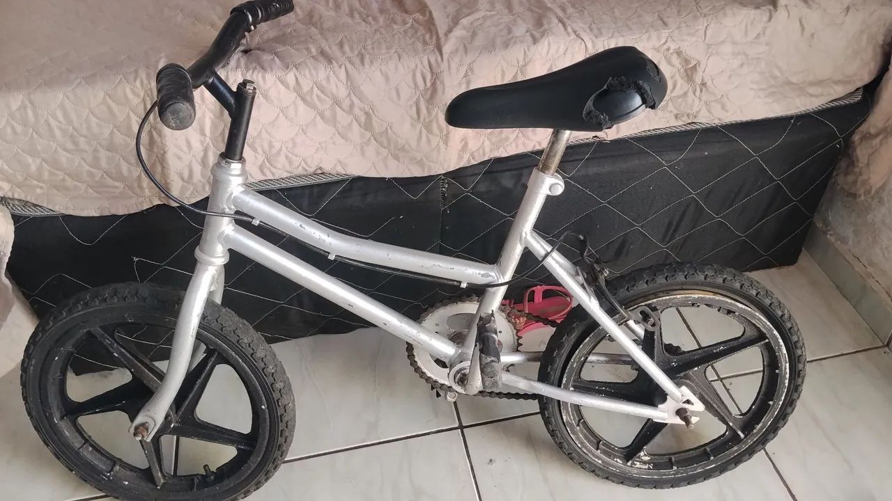 Bicicleta pequena  - Foto 2