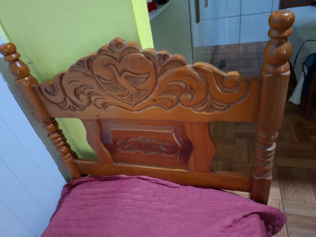 Cama de angelim + 2 colchões  - Foto 2